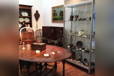 Greenway Antiques in Witney