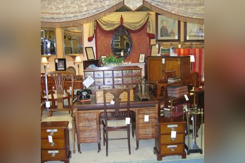Brackley Antiques Cellar in Brackley