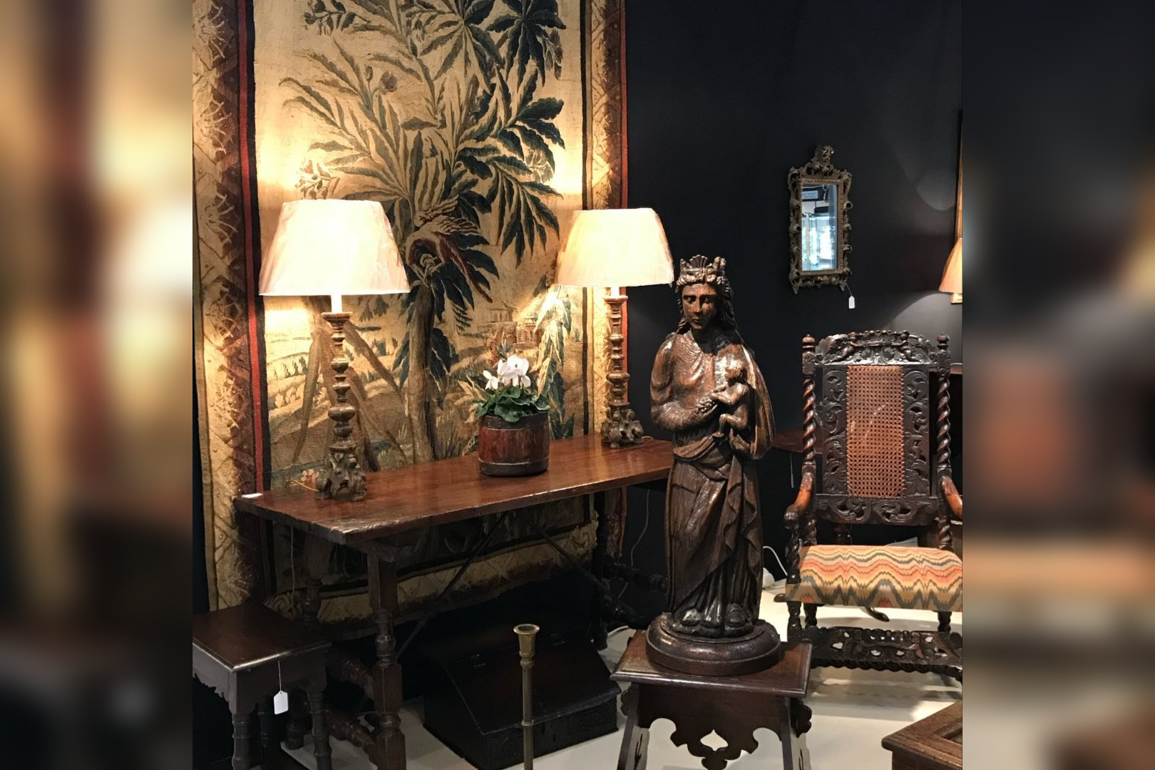 Elaine Phillips Antiques in Leyburn