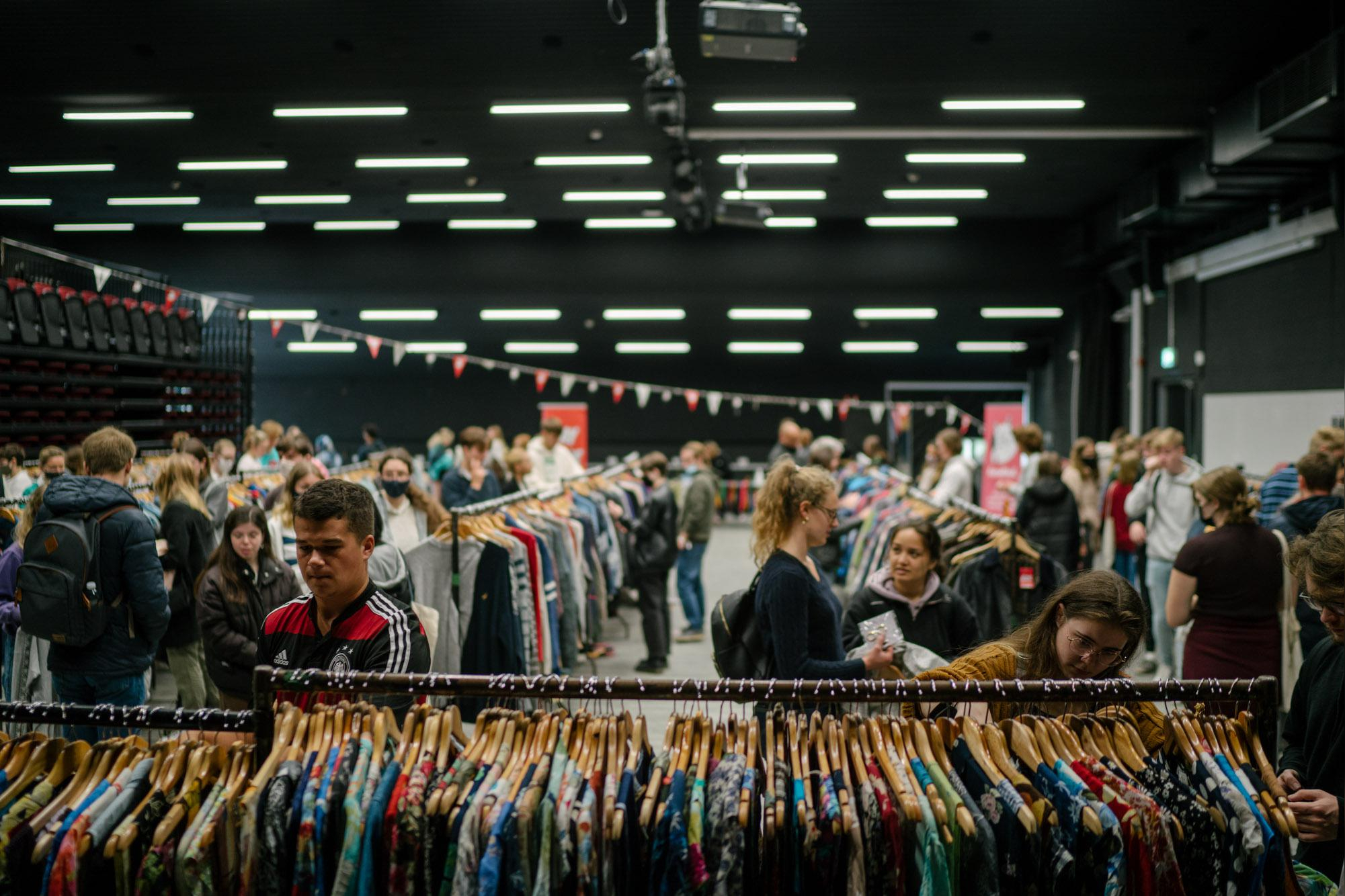 Loughborough Headlock Vintage Clothing Sale in Loughborough
