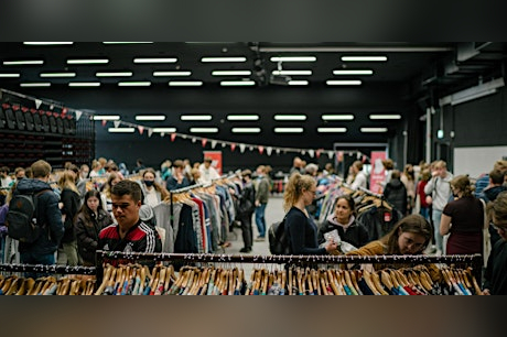 St Andrews Headlock Vintage Clothing Sale in St Andrews