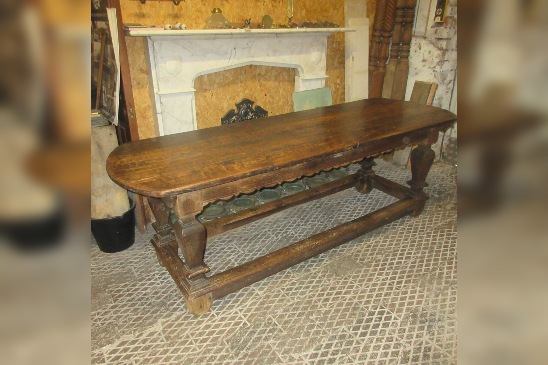 Olliffs Architectural Antiques in Bristol