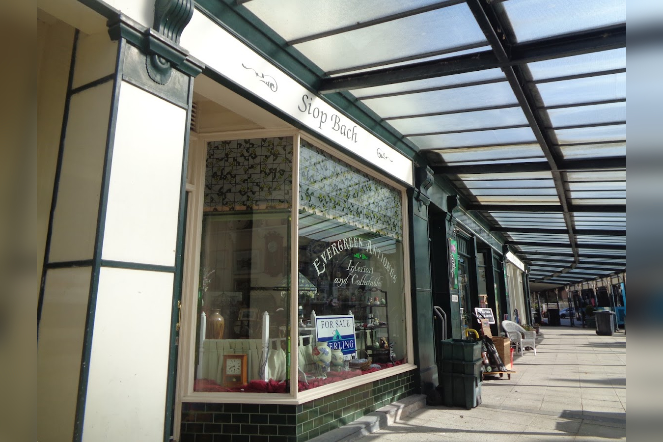 Evergreen Antiques and Interiors in Penmaenmawr