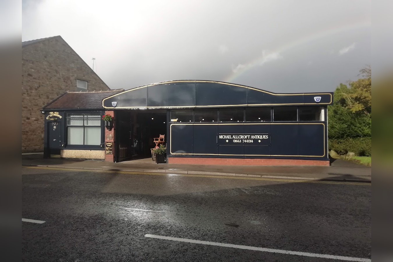 Michael Allcroft Antiques in Stockport