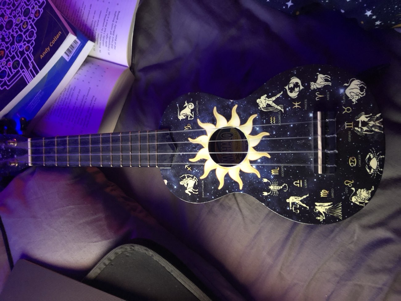 Celestial Ukulele (thrifted: aug 2021) product bought at Little Lives UK for £5.00