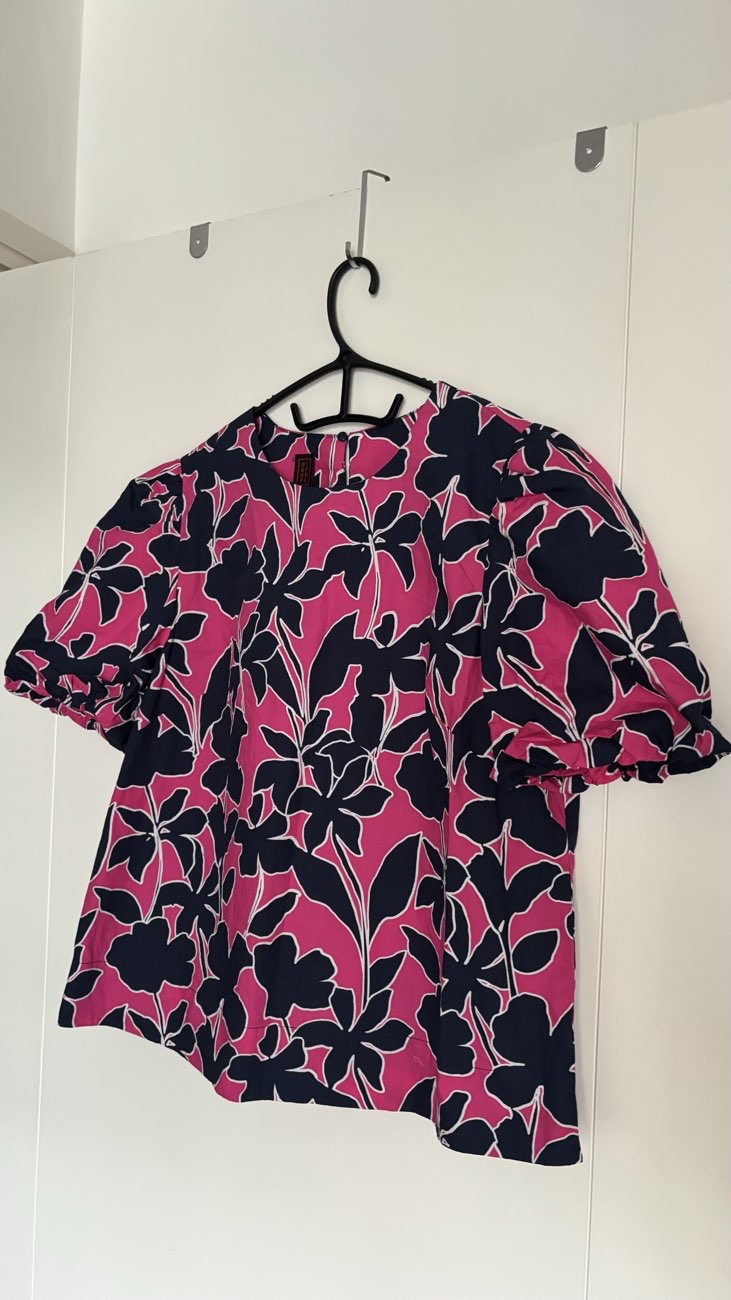Stefanel Top, 2 new sewing patterns & 3 necklaces bought at Sue Ryder for £20.00