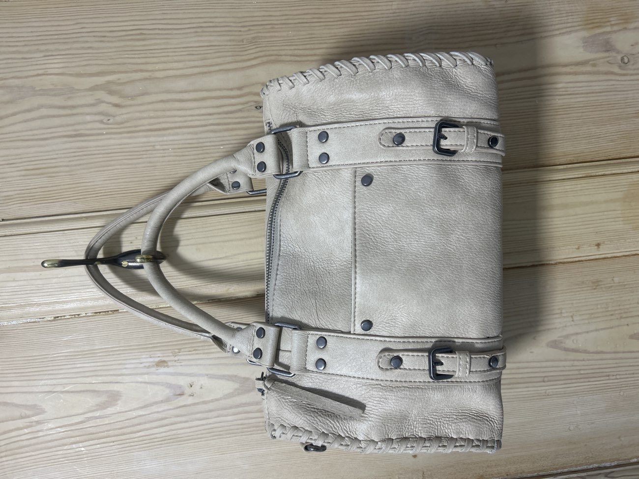 Pull&Bear Beige Bag bought at Sam's Place for £12.00
