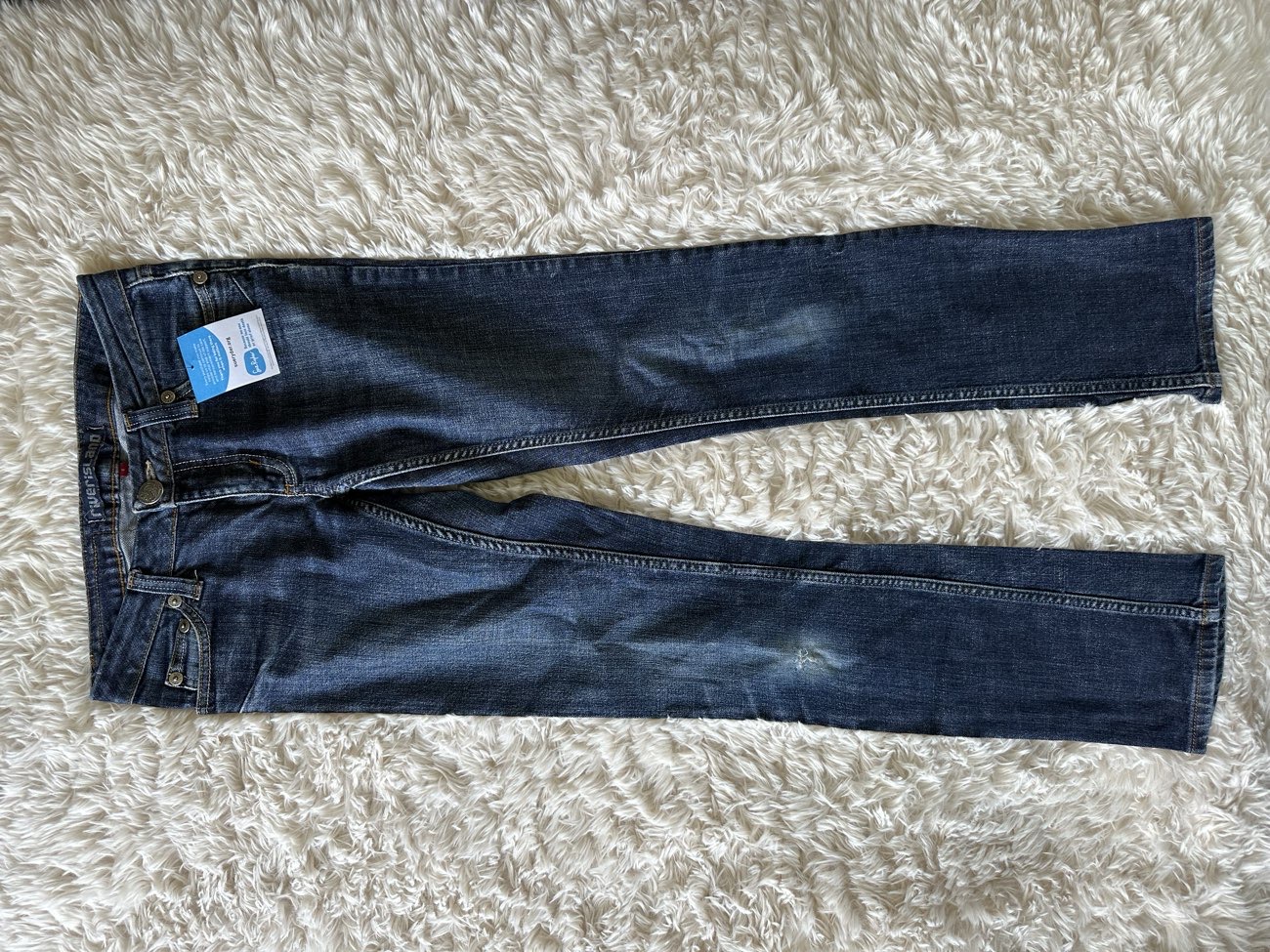 Those are vintage low rise river island jeans 😭😍 product bought at Sue Ryder for £13.19