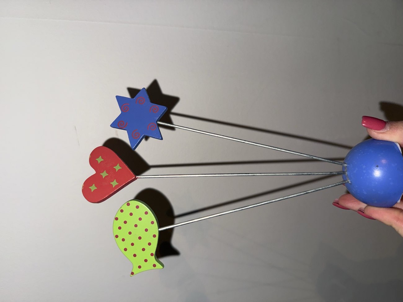 Photo holder decor - the childhood vibes this gave me 🤌🏼 product bought at The Salvation Army for £1.00