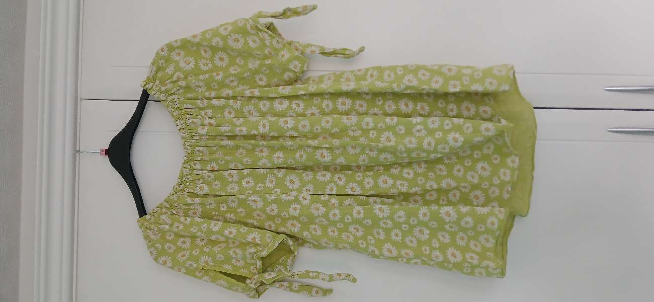 Cute cotton and linen top bought at The Thrift for £3.75