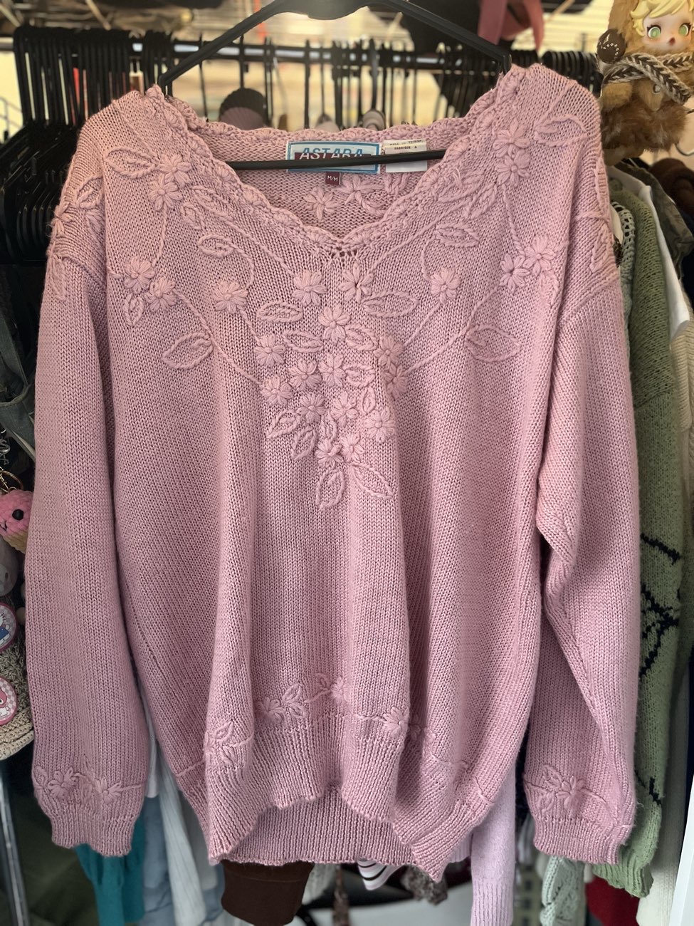 Vintage Astara Embroidered Knit!~ 🩷 (originally £22 ) bought at Beyond Retro Brighton for £10.00
