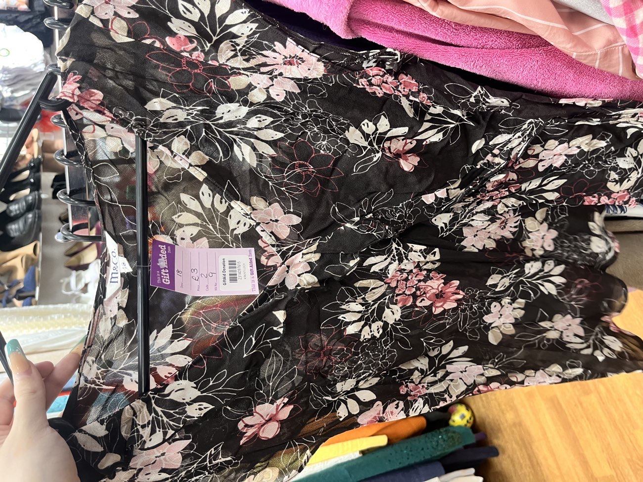 adorable Y2K floral top product bought at The Salvation Army for £3.00