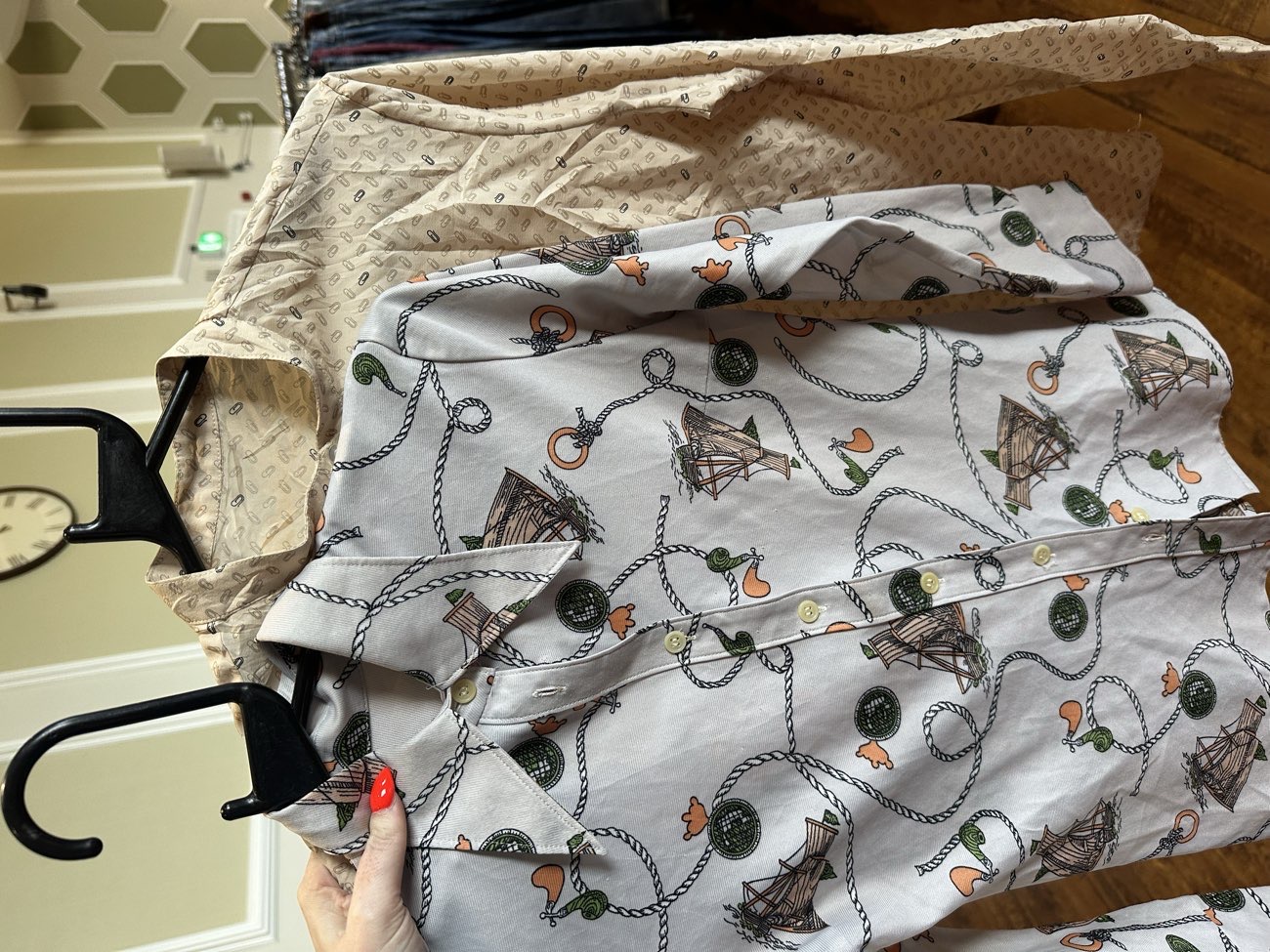 Vintage novelty blouses! 70s ship print & 90s paperclip print £2 each ⛵️⚓️📎📈 bought at Swipe Vintage x Tewkesbury Kilo Sale for £4.00