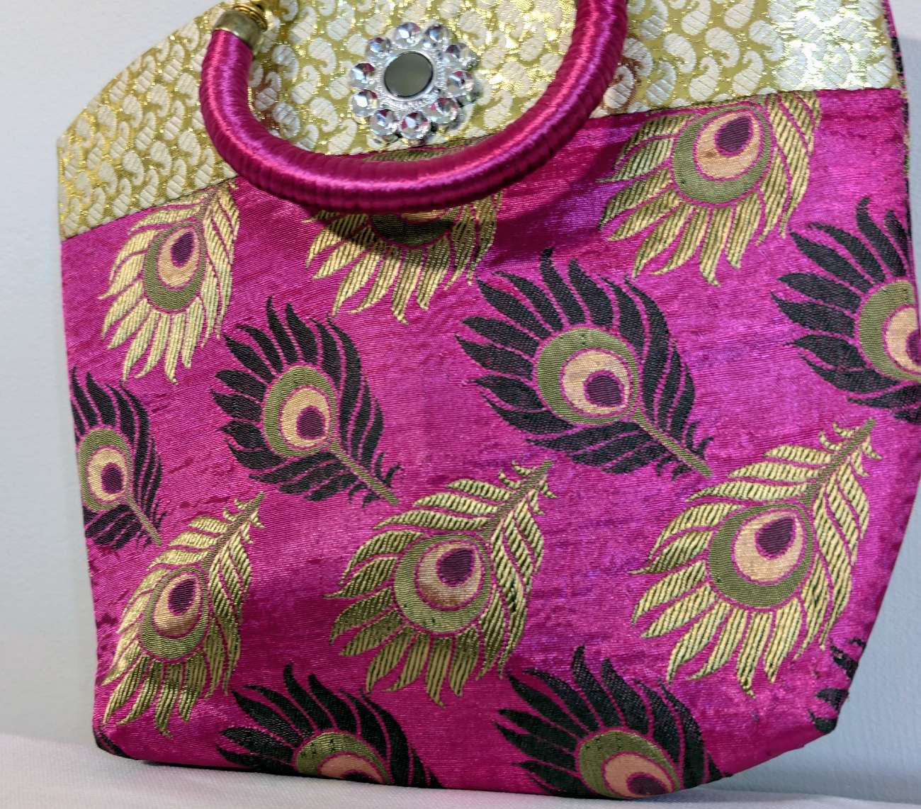 Pink and golden peacock 🦚 inspired bag ( sale atm) bought at RSPCA Charity Shop for £1.50