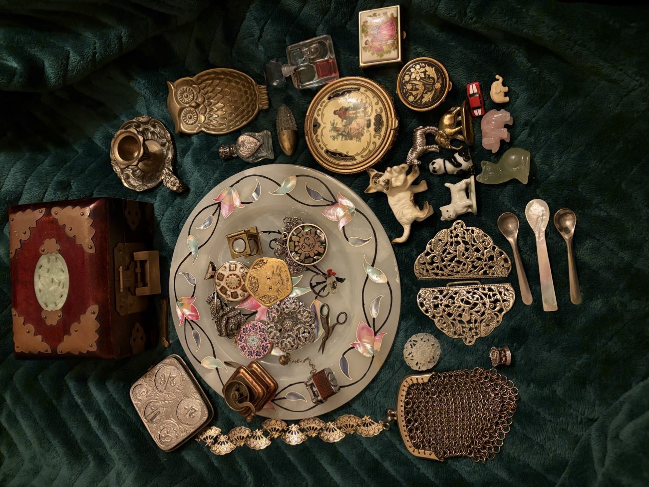 My Malvern flea haul. So many trinkets! 😆 I had a great day 😁 bought at Malvern Flea market