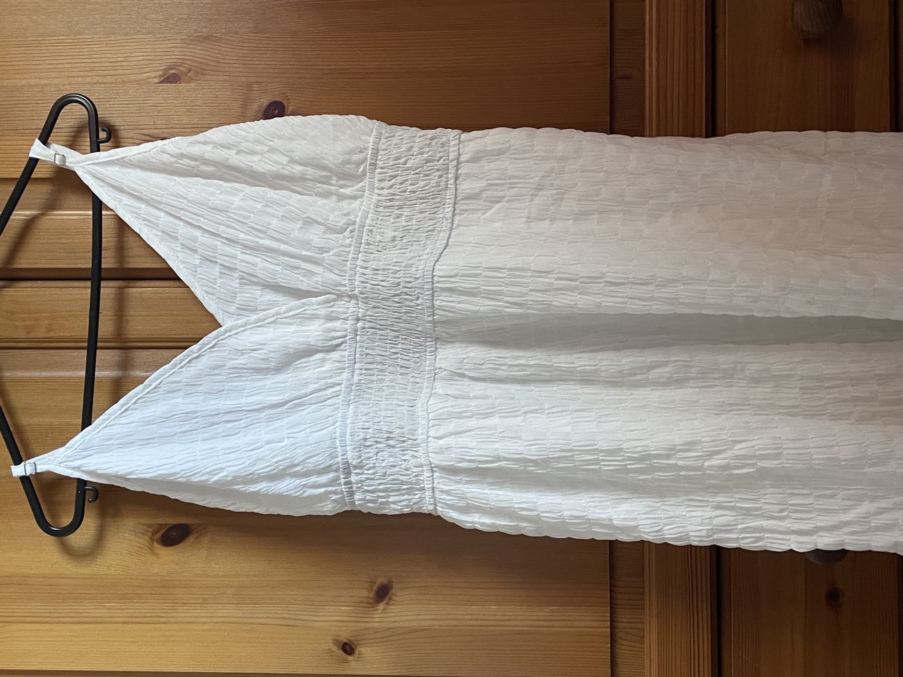 white topp bought at St. Richard’s Hospice Charity shop for £1.00