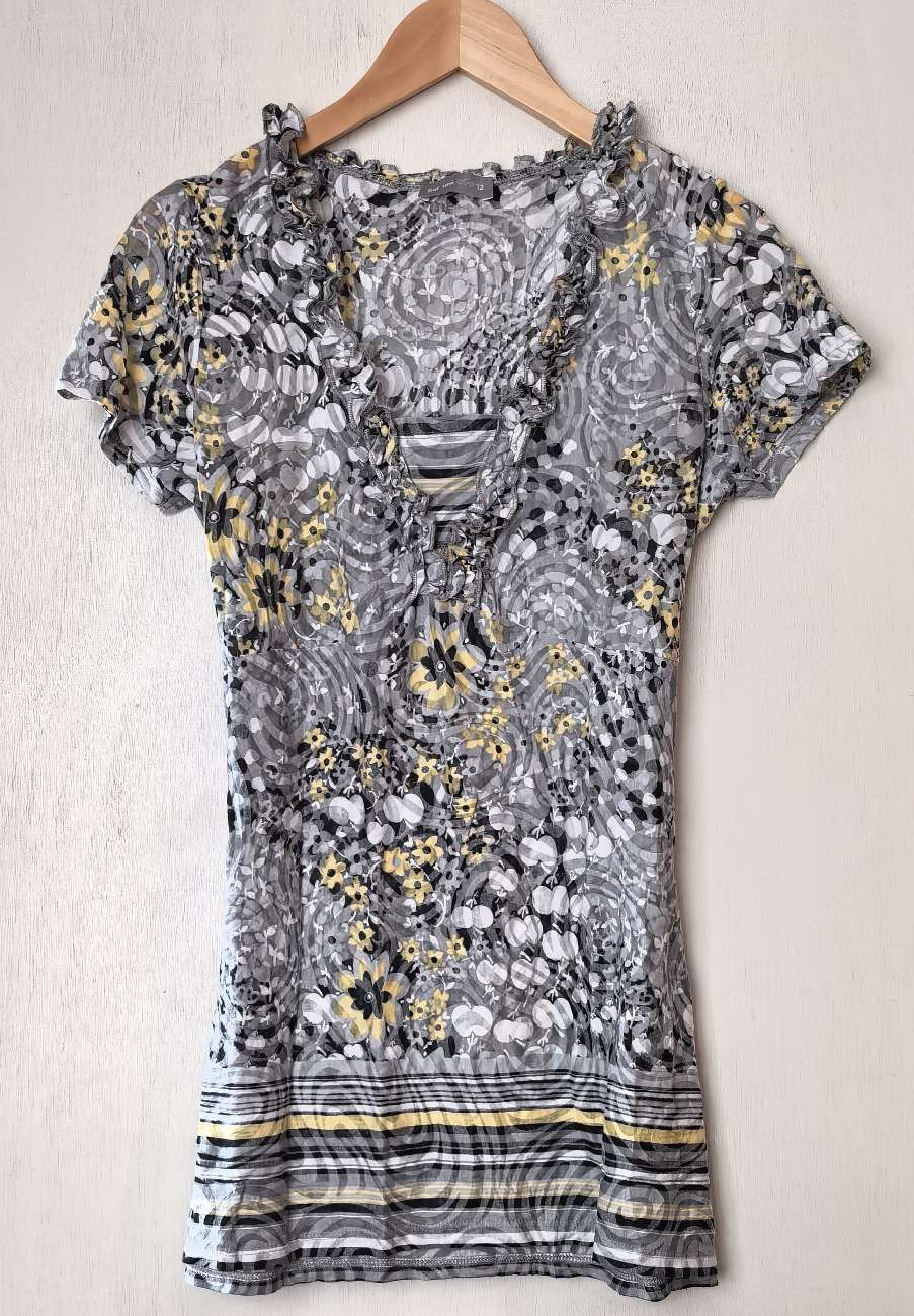 Per Una Gray & Yellow Top bought at Martlets Hospice for £6.00