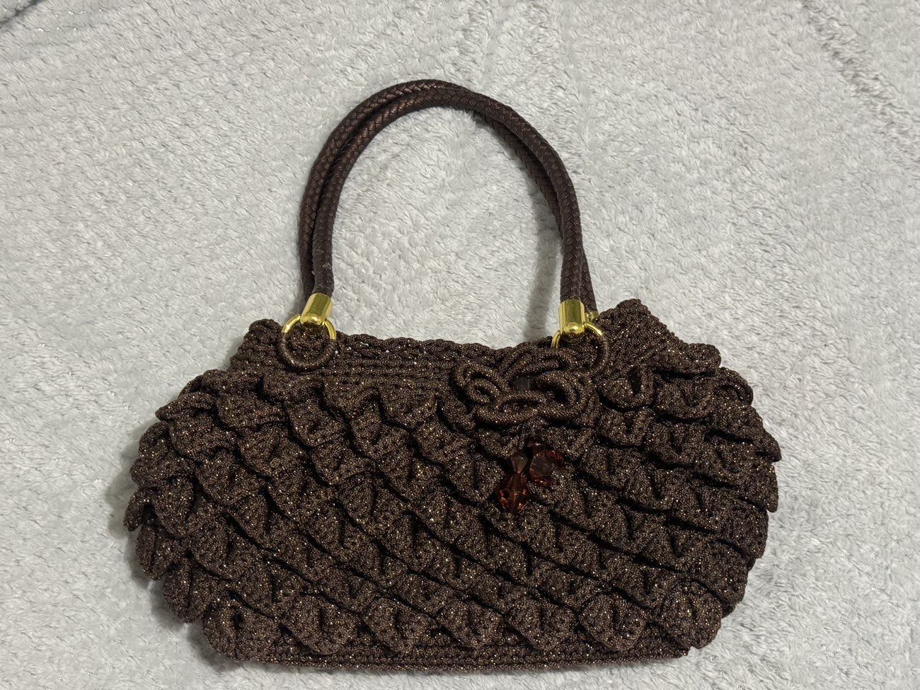 STUNNING brown knit handbag with gold details 😍🤩 bought at N7 car boot for £3.00