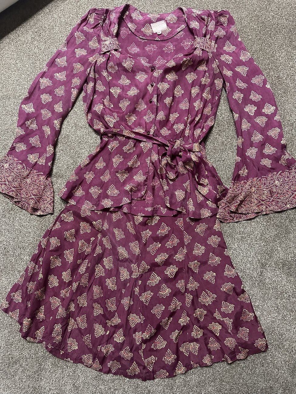 70s does 40s early Adini India Imports hand blocked two piece set. Mega bargain 😍 bought at Oxfam Shop for £13.00