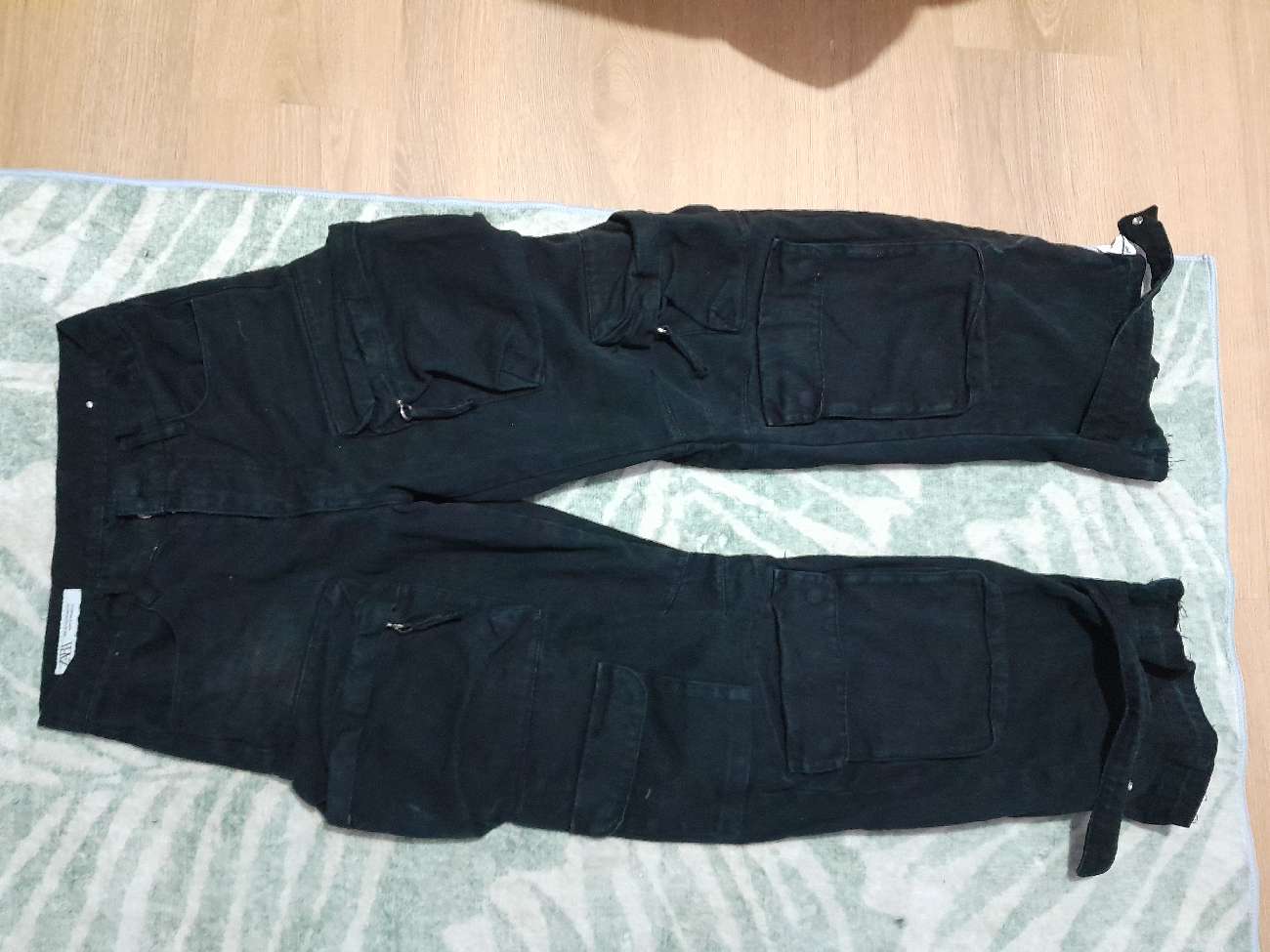 Black zara Cargos bought at White Rose Beeston 2 for £7.50