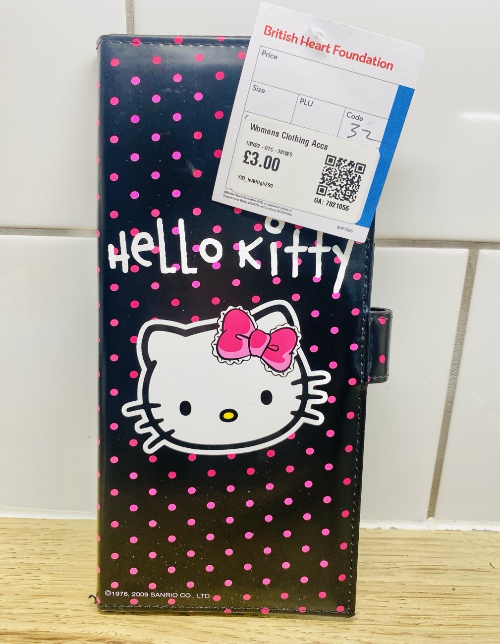 Hello Kitty wallet !!💗💕 bought at British Heart Foundation for £3.00