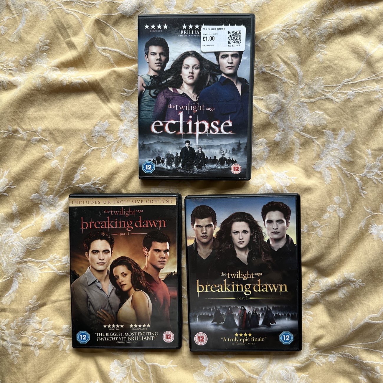 Time to watch Twilight for the first time!🧛🏻‍♀️ bought at British Heart Foundation for £7.00