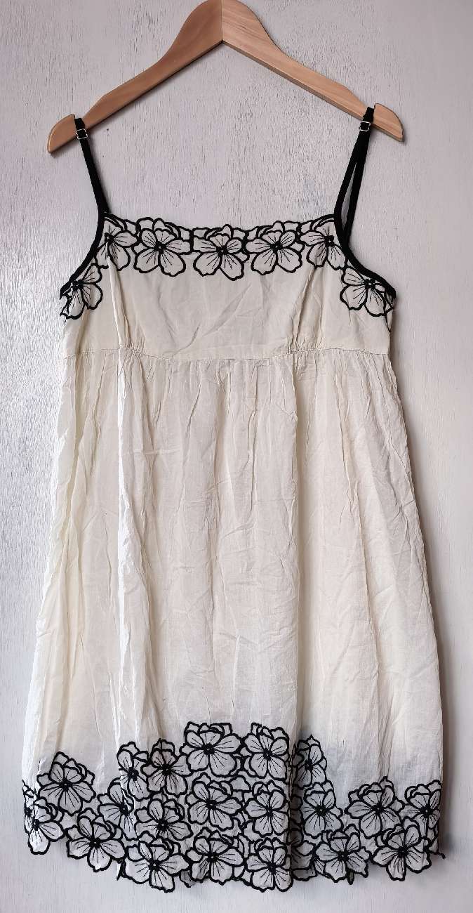 Old Label Top Shop White Dress with Black Embroidered Flowers product bought at Isabel Hospice for £2.00