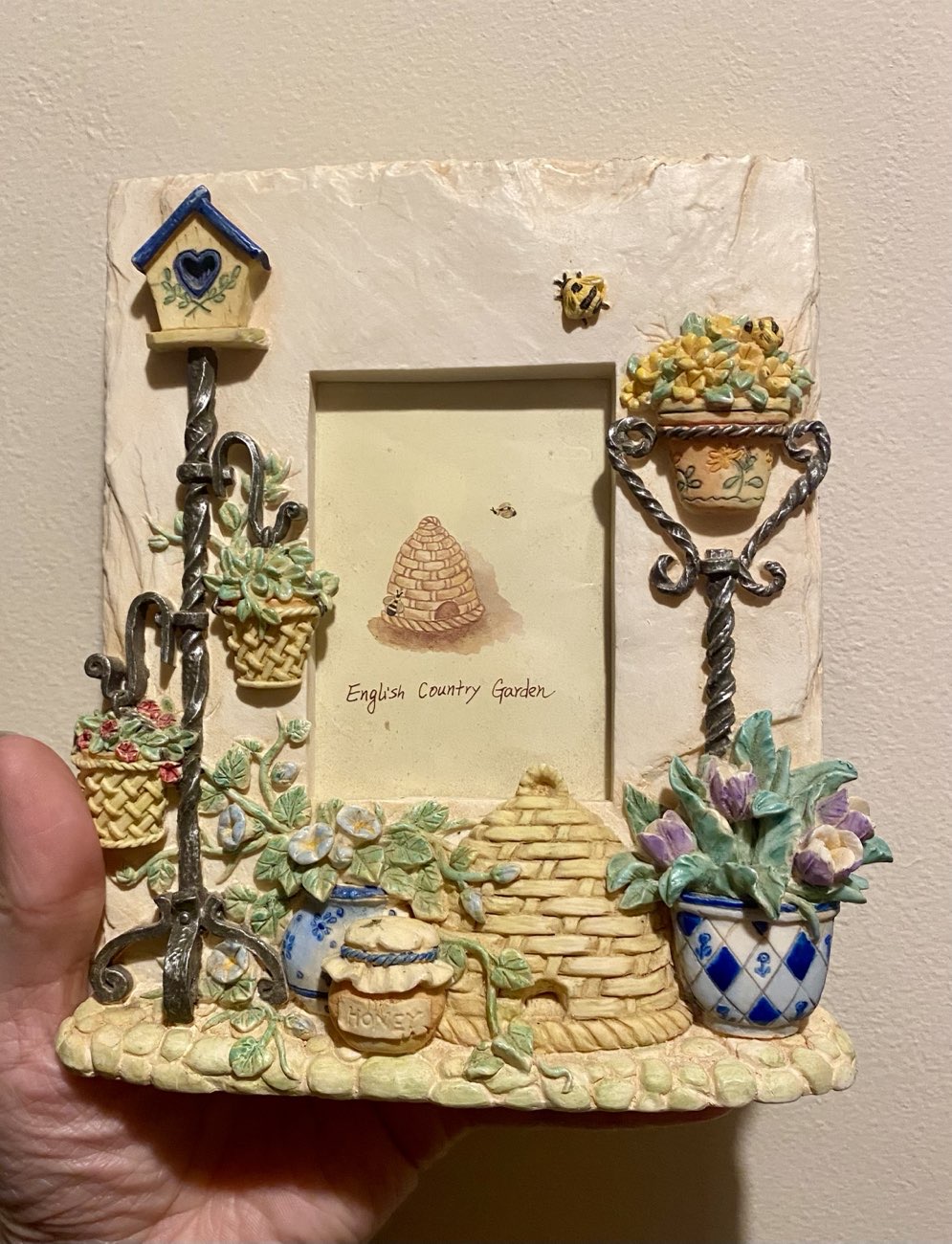 3D cottagecore frame bought at Sue Ryder