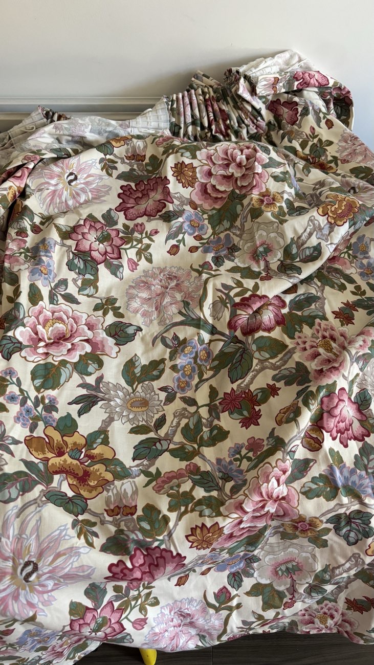 Picked up these Laura Ashley curtains I’m going to upcycle into a dress & 3 patterns. bought at RSPCA Medway West Charity Shop for £6.50