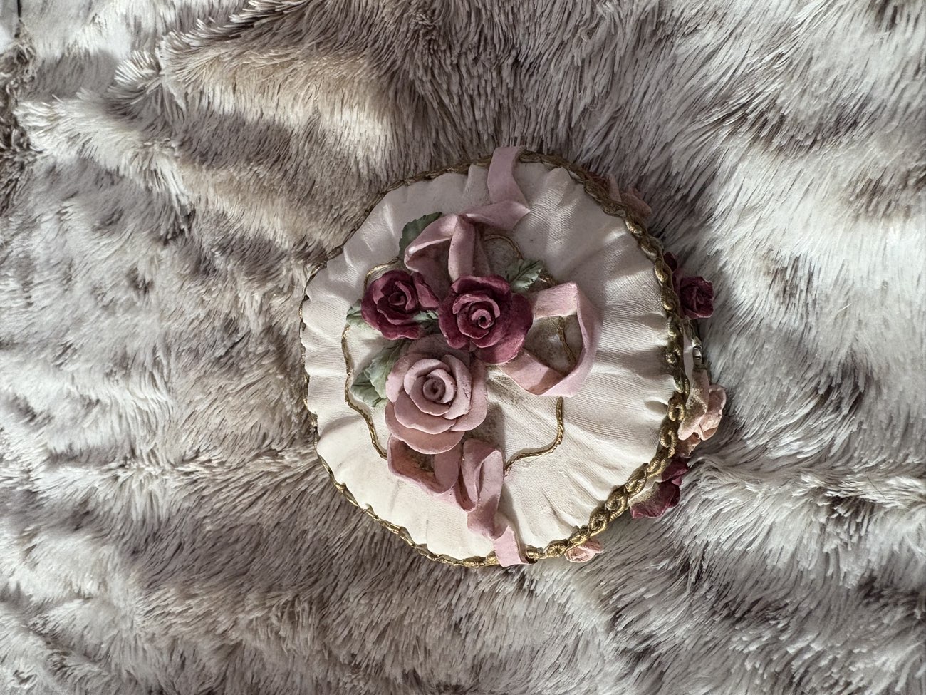 Country Rose Collection trinket box bought at Tenovus Cancer Care for £1.99