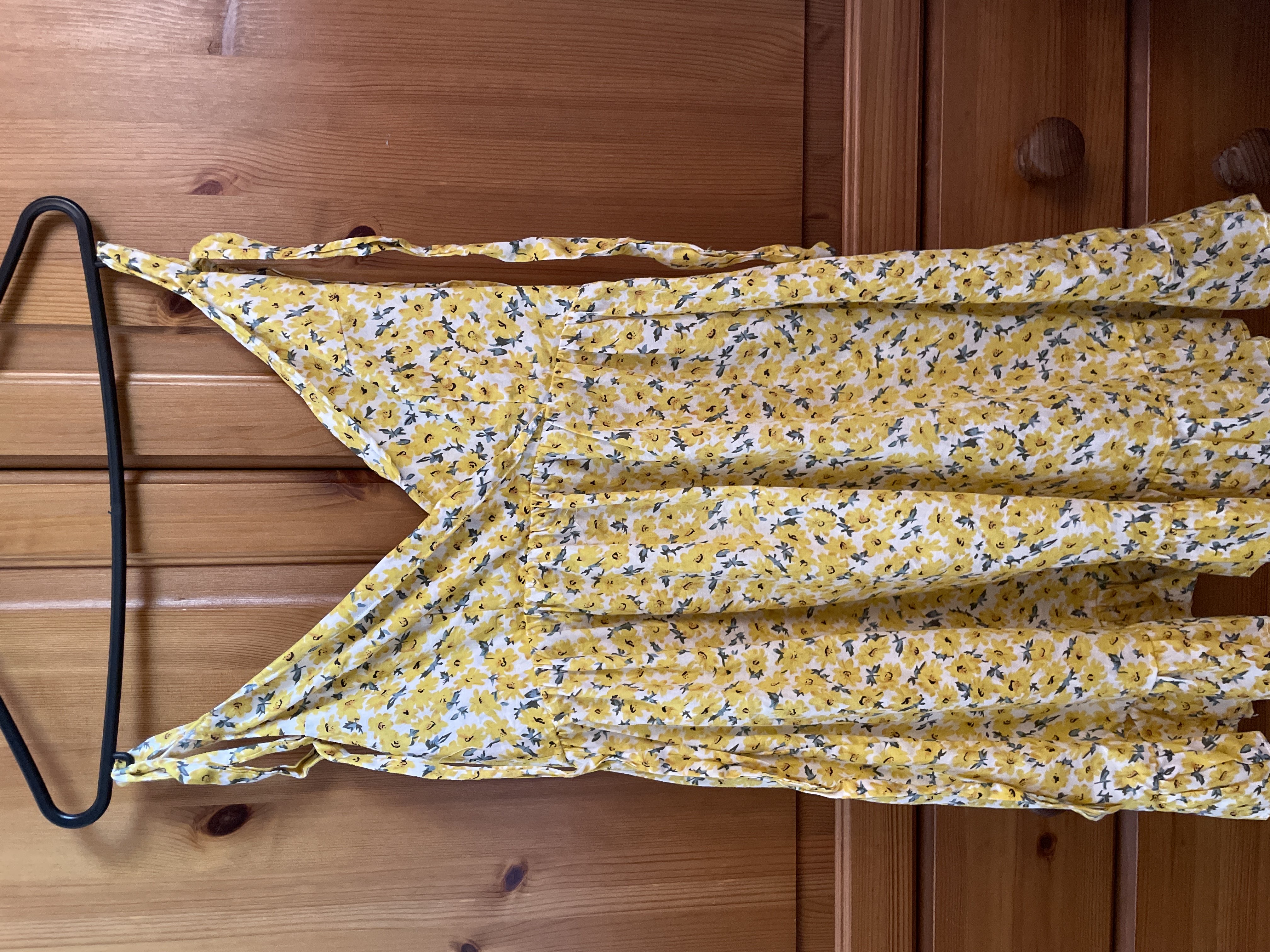 yellow flower top bought at St. Richard’s Hospice Charity shop for £3.00