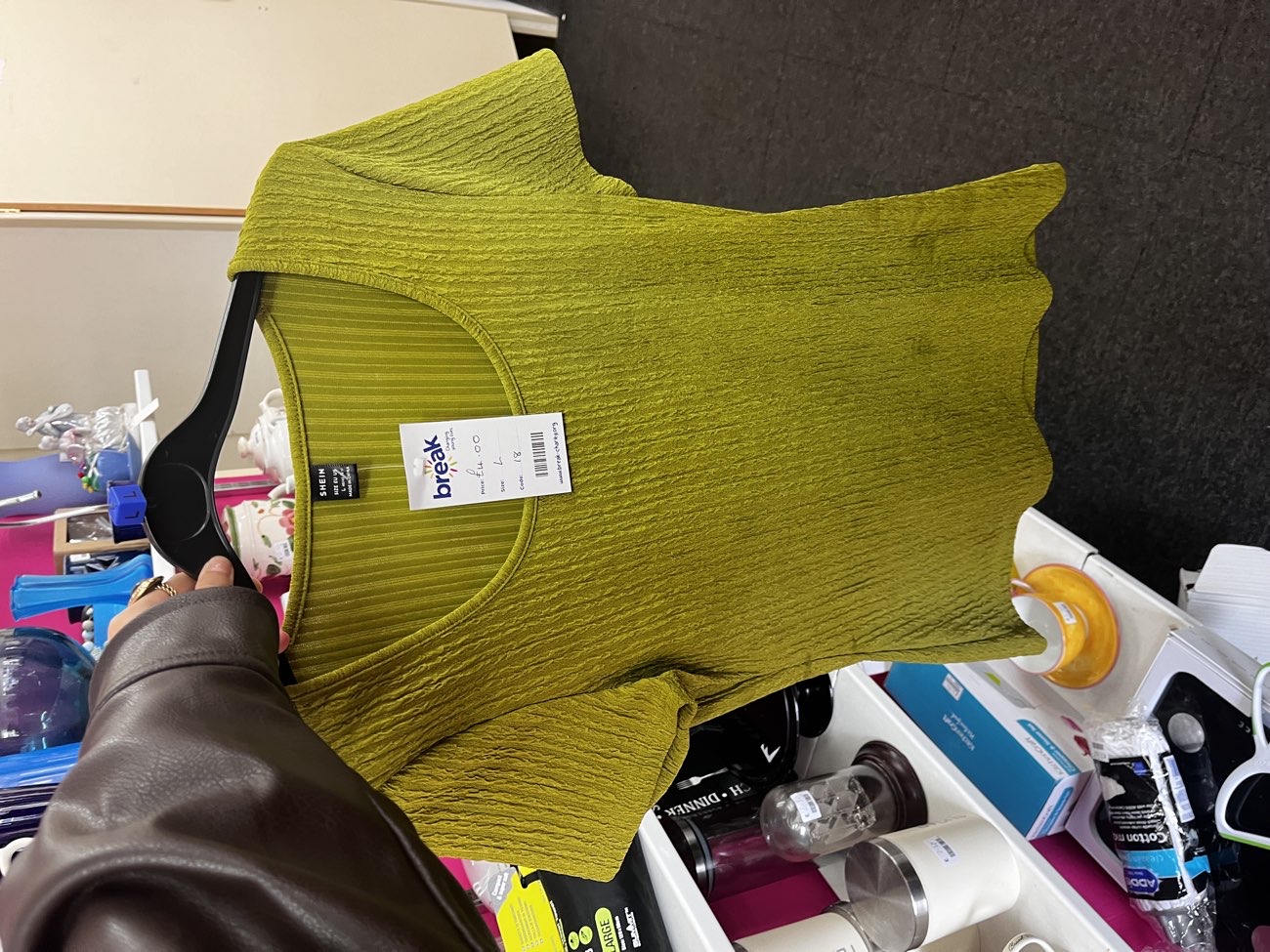 Green top was really nice but originally from Shein and didn’t think it was worth the price tbh bought at Break for £4.00