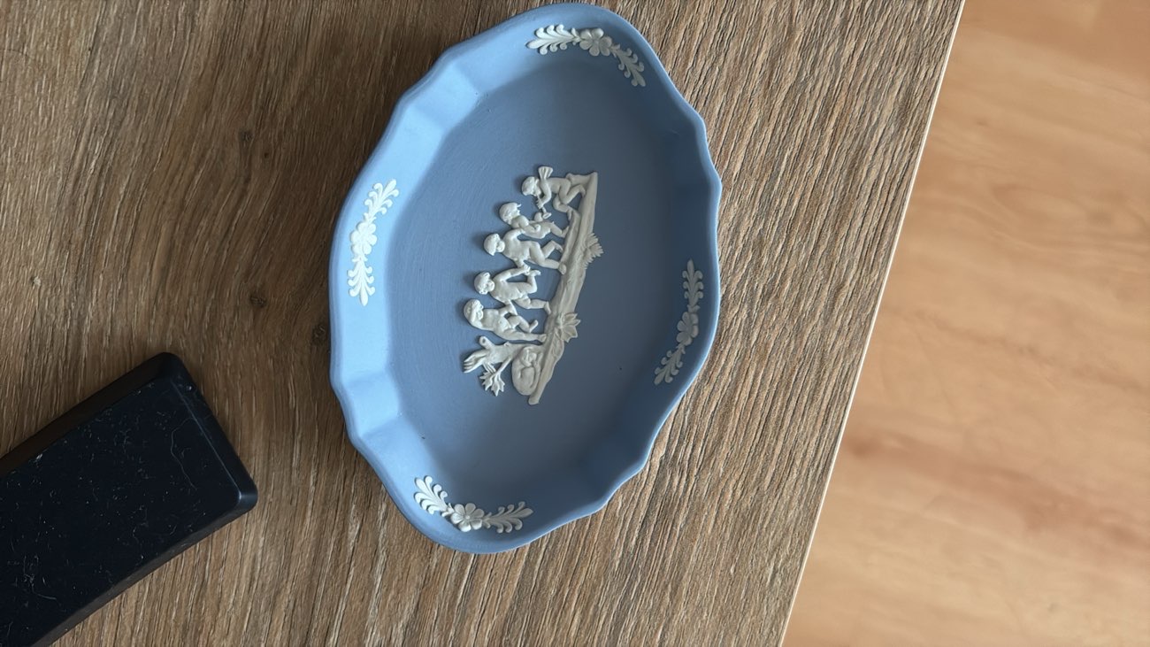 Wedgwood trinket dish bought at Wallingford Antiques Arcade and Tearoom for £3.00