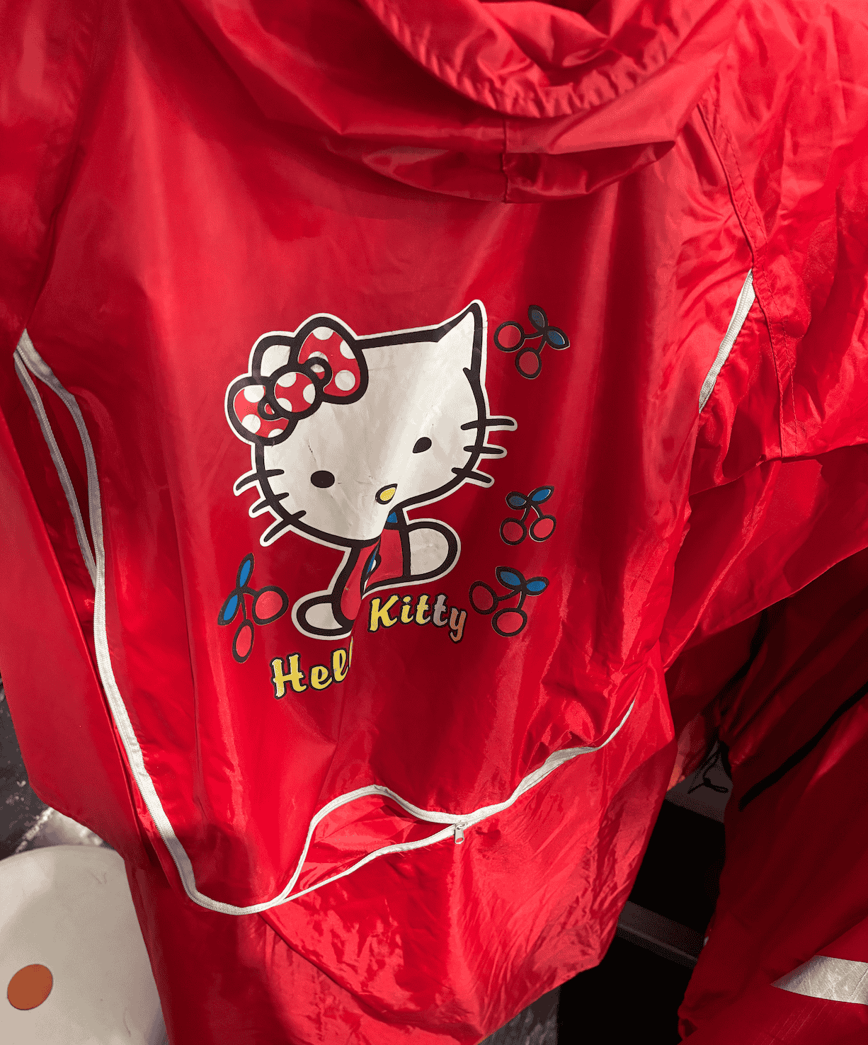HK rain parka 😍 bought at Rokit