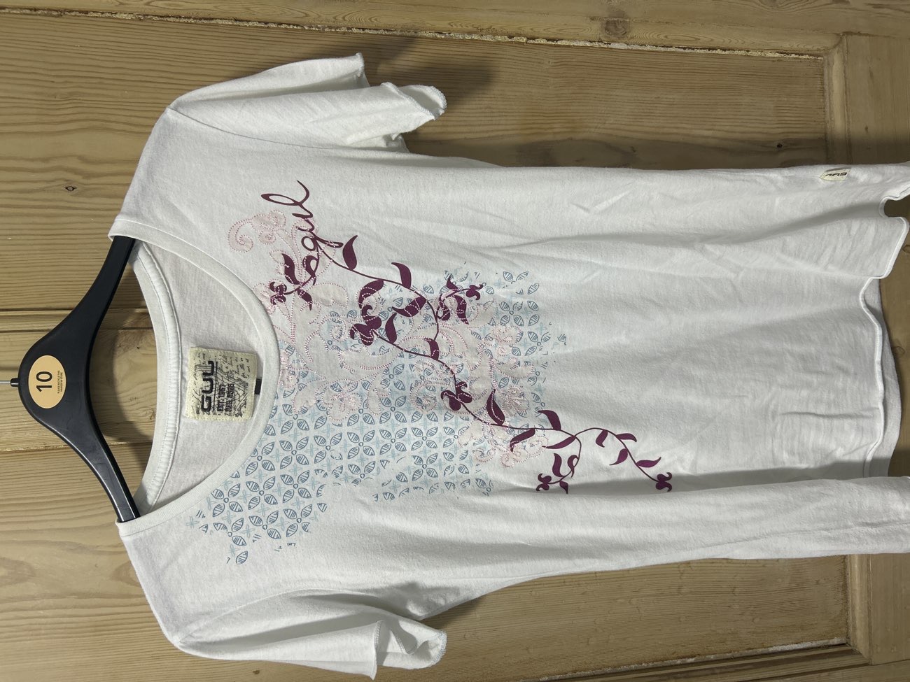 2000s Gul graphic tee bought at St Luke's for £6.00