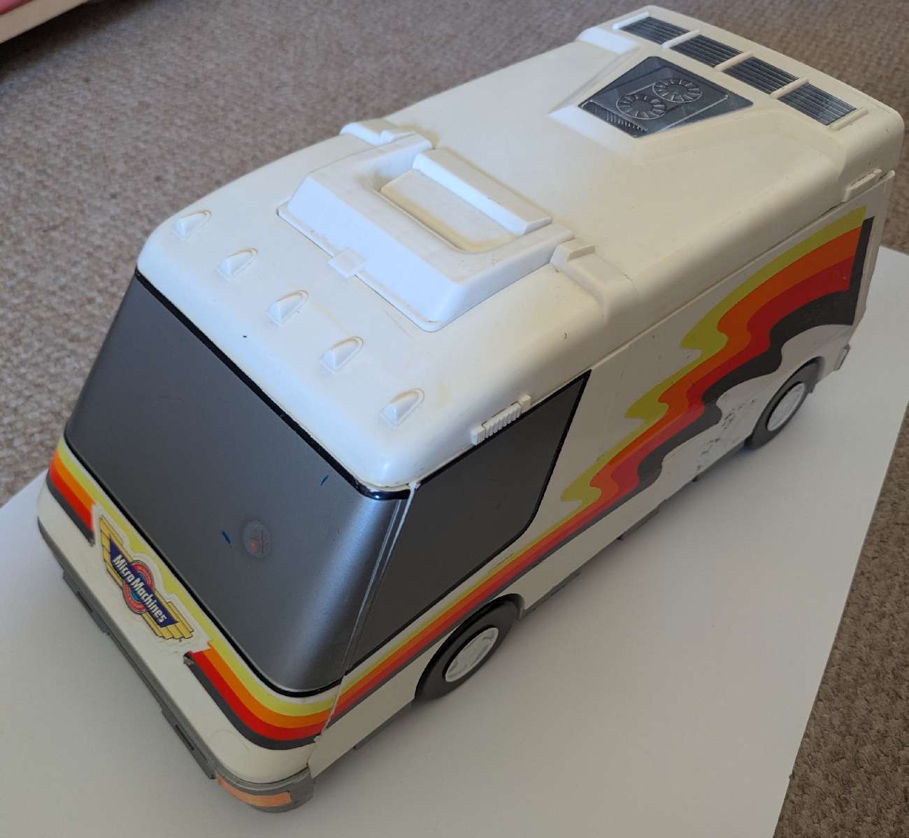 Vintage 1991 Micro Machines Galoob Super City Van bought at Action Cancer Furniture