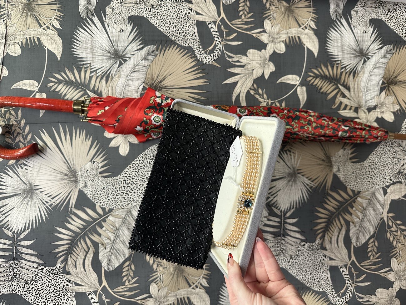 1980s Valentino umbrella (£3!), 1980s faux pearl choker (£6) & a beaded 1950s purse (£2.50!) bought at St Luke's Hospice for £11.50