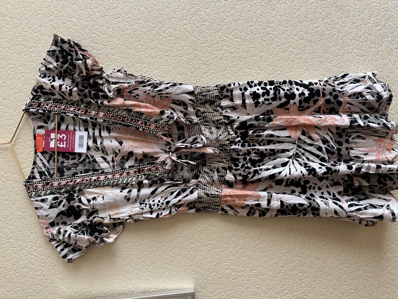 Very pretty River Island 🏝️ resort wear range product bought at Isabel Hospice for £3.00