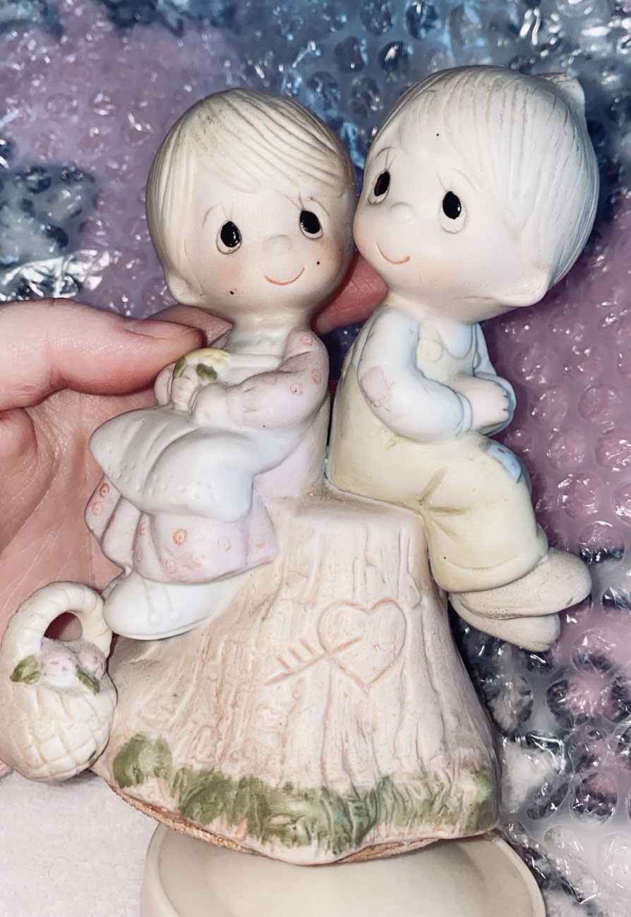 Precious Moments music box !! 💕🎶 (1978) bought at St Leonard's Hospice Shop for £4.00