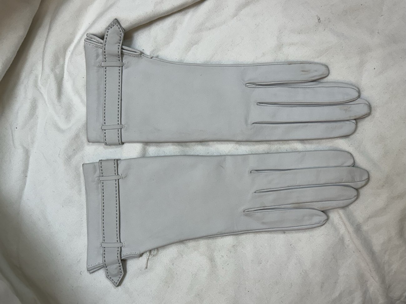Vintage Hermes Gloves product bought at Hospices of Hope for £75.00
