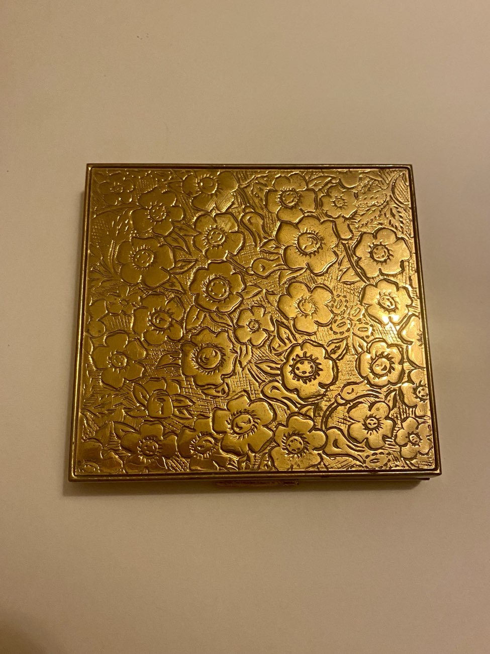 Vintage cigarette case. Love it! Any ideas what I can use it for? product bought at Vintage Dolly for £15.00