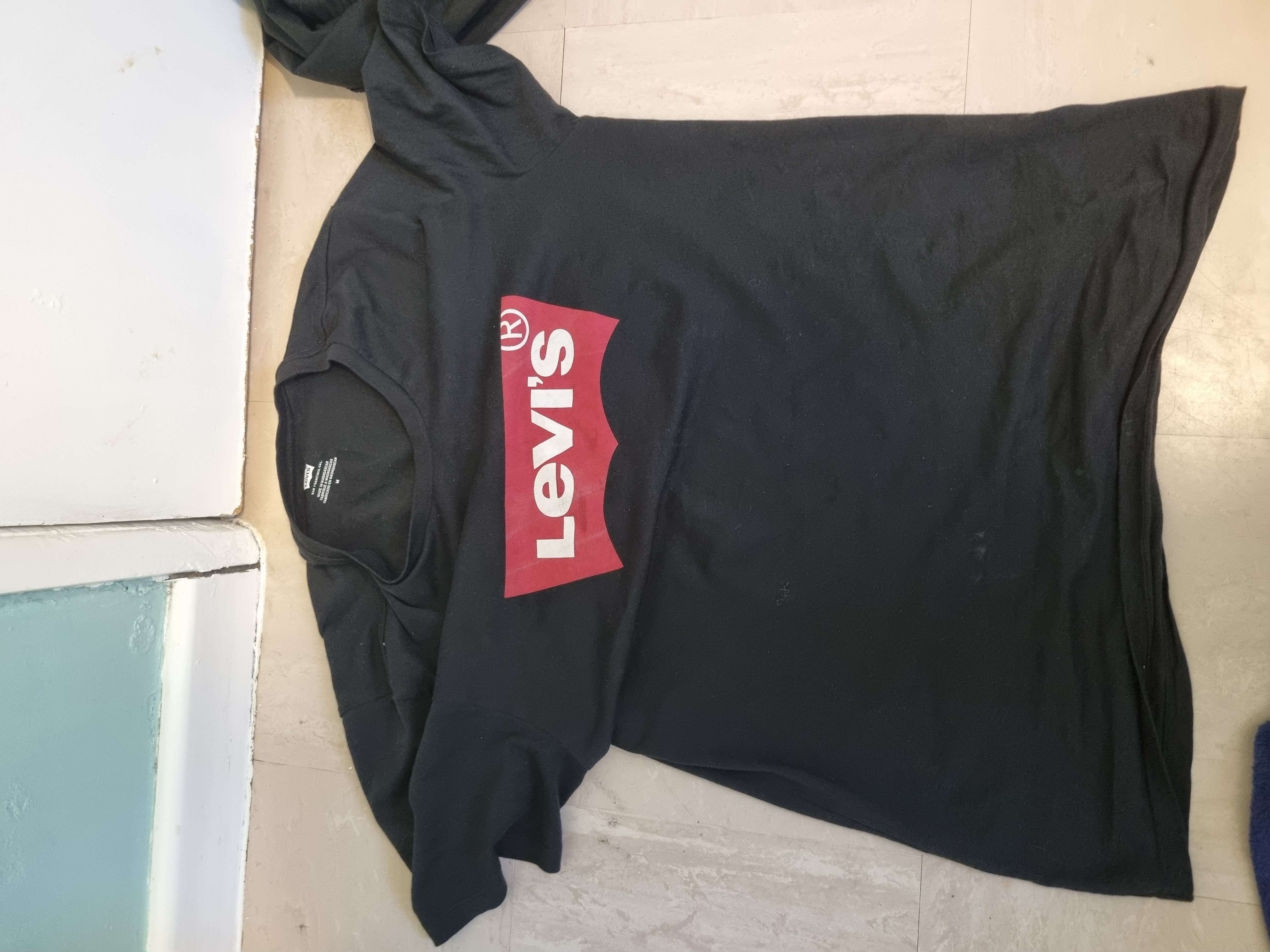levi's tshirt bought at Cow Vintage for £15.00
