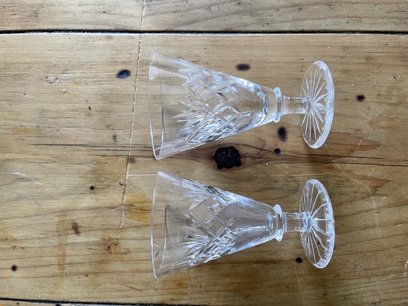 2 crystal drink glasses product bought at Little Lives UK for £1.00