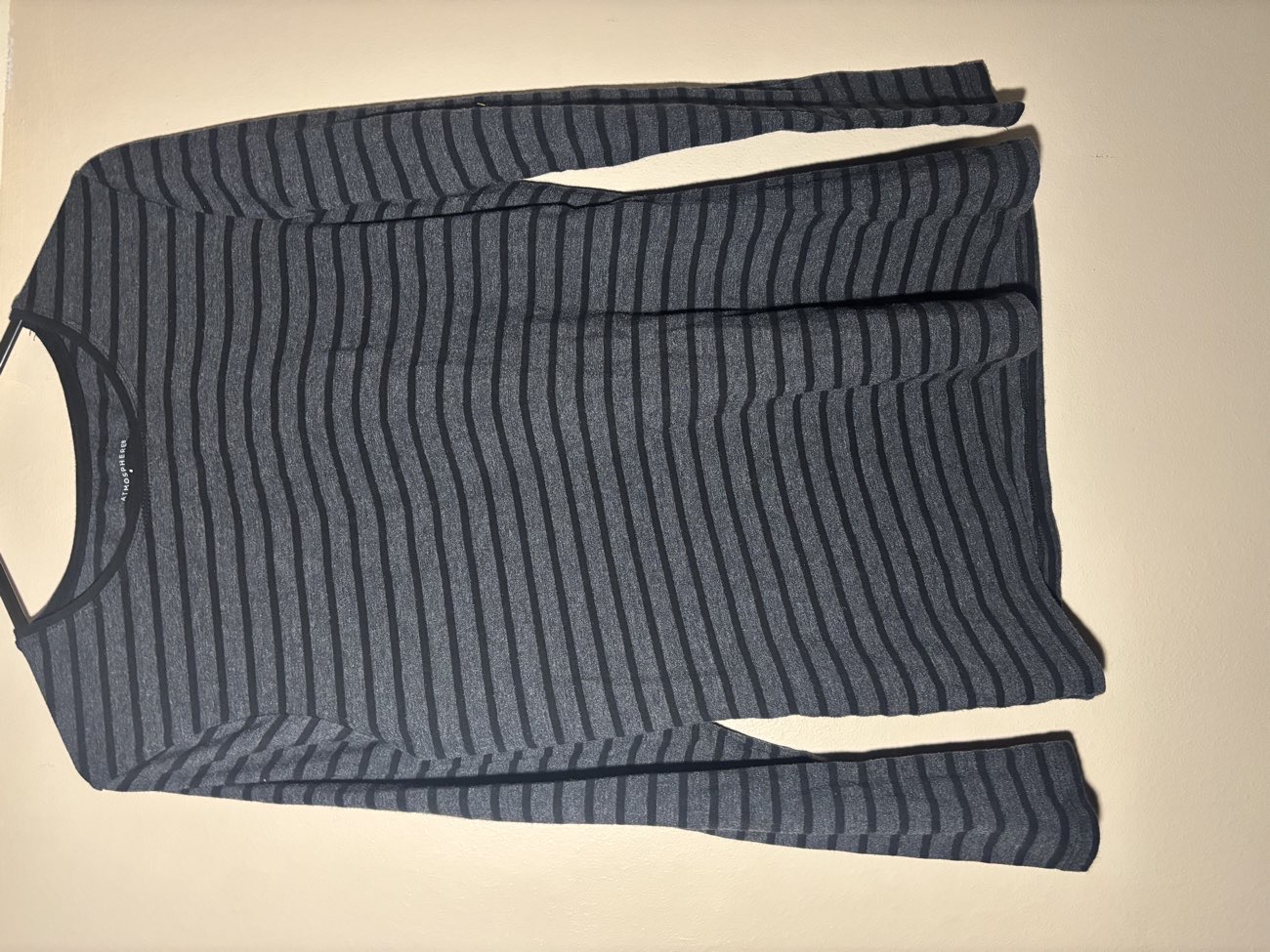 [atmosphere] black-grey striped crewneck product bought at Fight for sight for £2.00