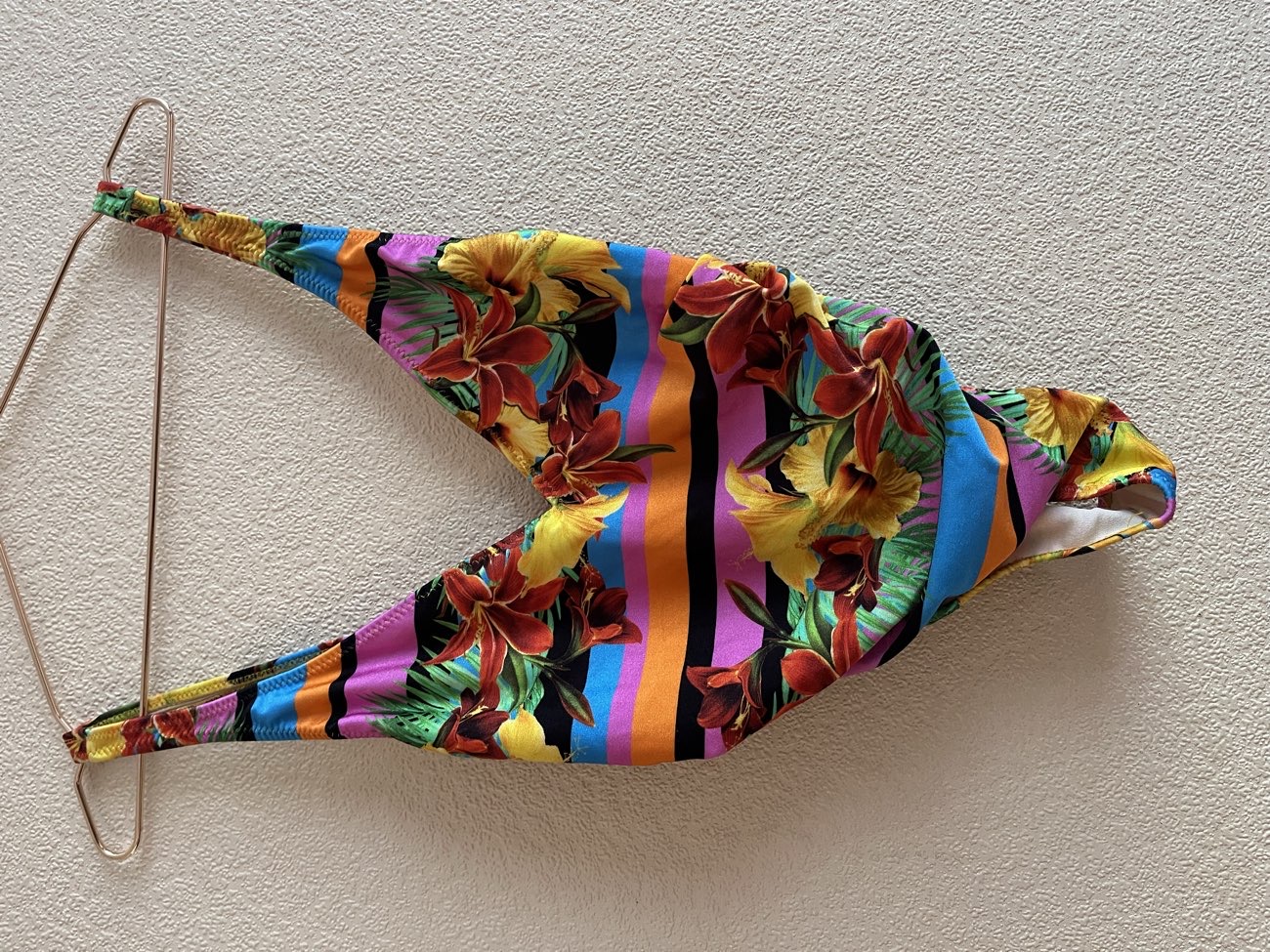 Stunning 😍 Argentinian swimming cossie .. so pretty bought at Marie Curie for £2.00