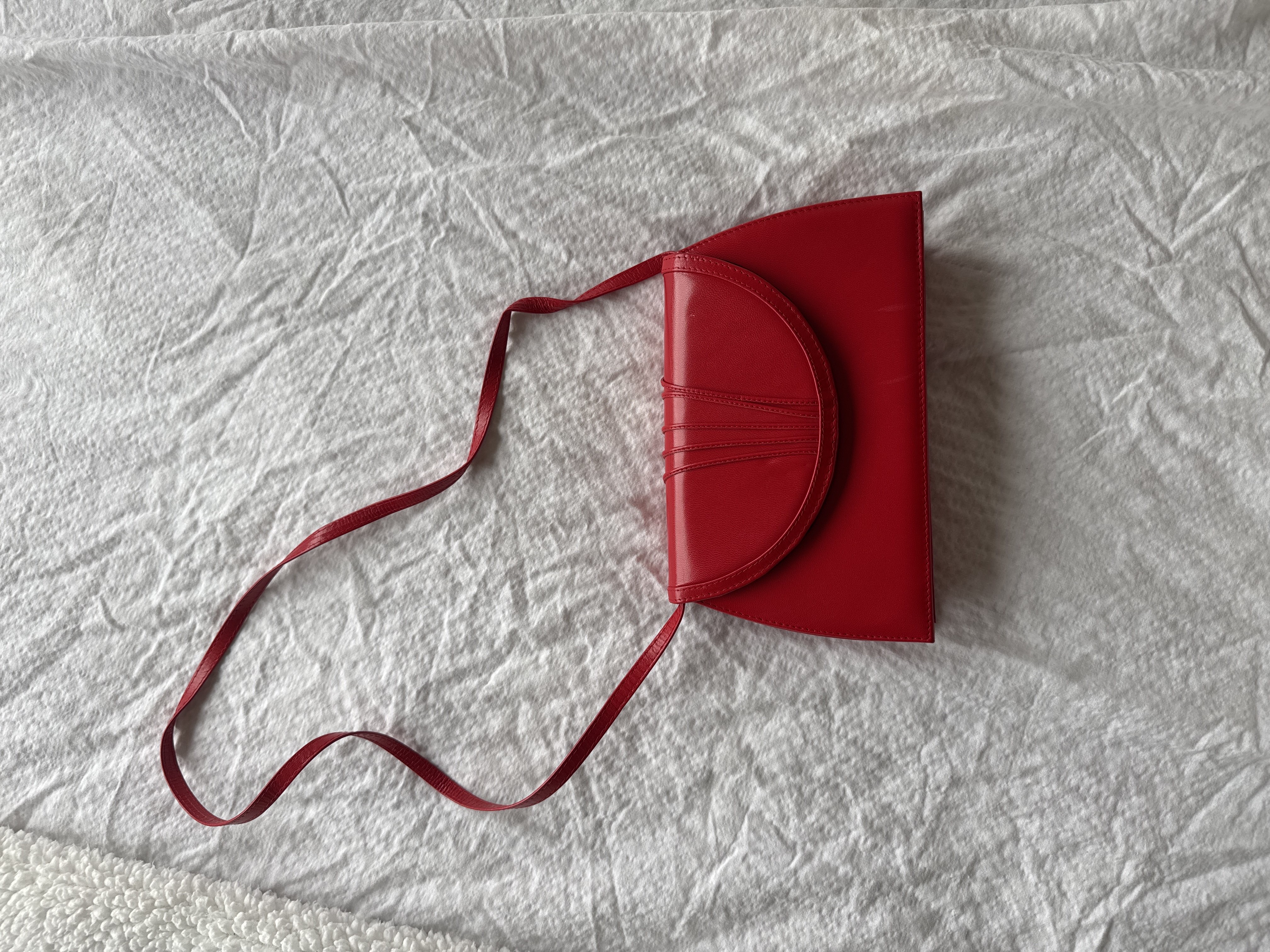 red jacques vert handbag product bought at North Clwyd Animal Rescue Charity Shop for £5.00
